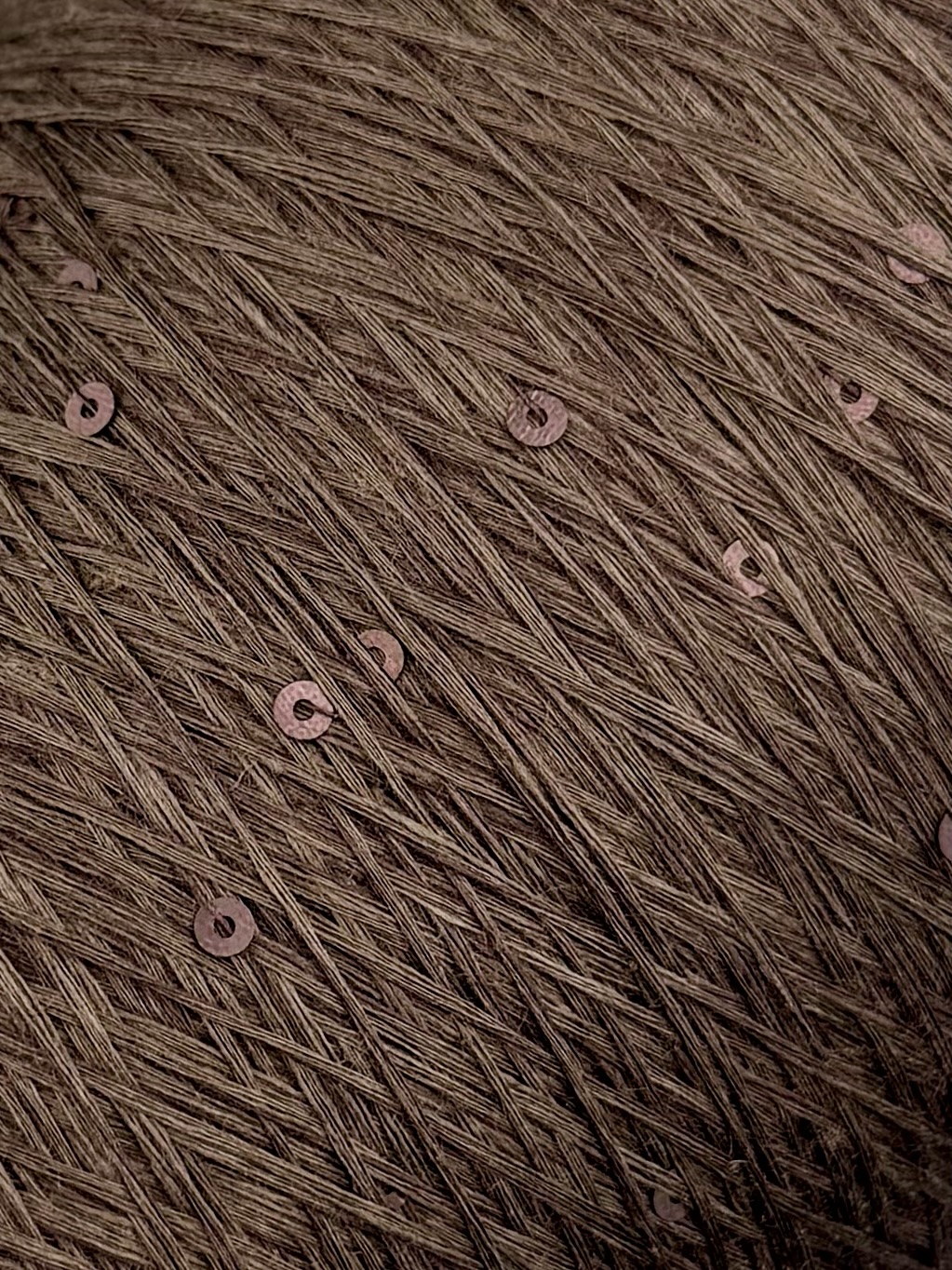 Art. Lino – Fil 100 % lin avec paillettes col. Brun 680 m / 100 g